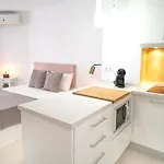 Sun By 10tosea شقة