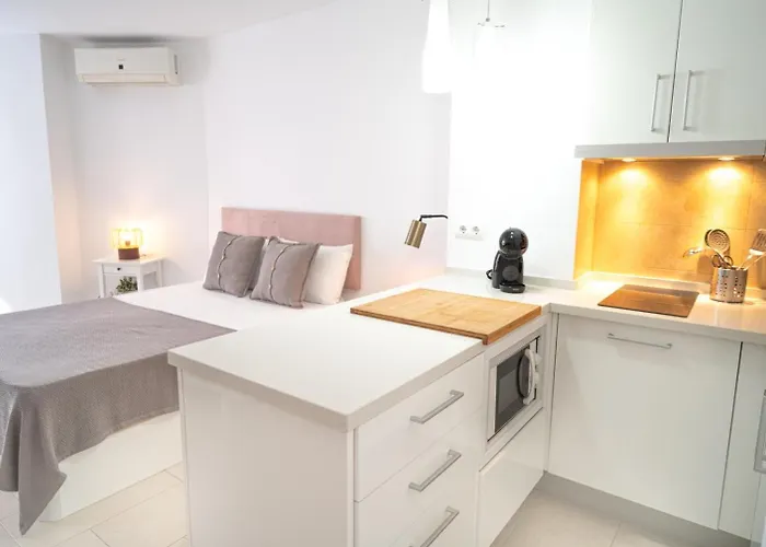 Sun By 10tosea Apartment